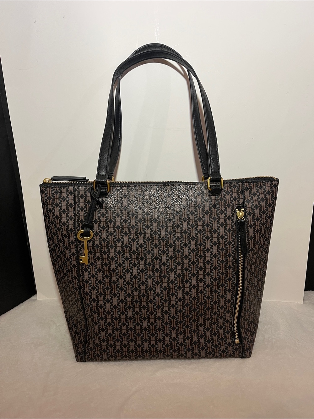 Fossil MonogramTote in Tan and Black with Gold Hardware